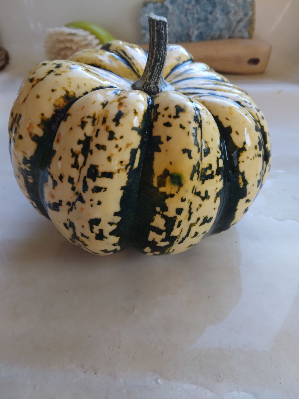 cleaned carnival squash